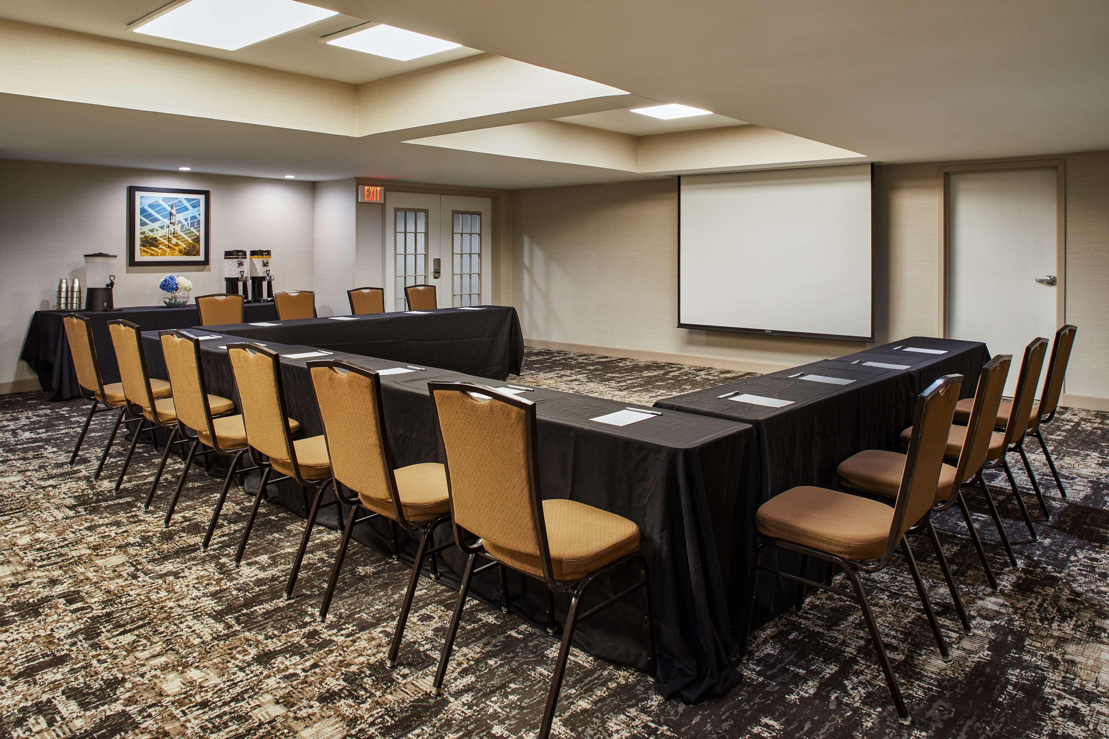 Hampton Inn & Suites Chapel Hill/Durham Εξωτερικό φωτογραφία