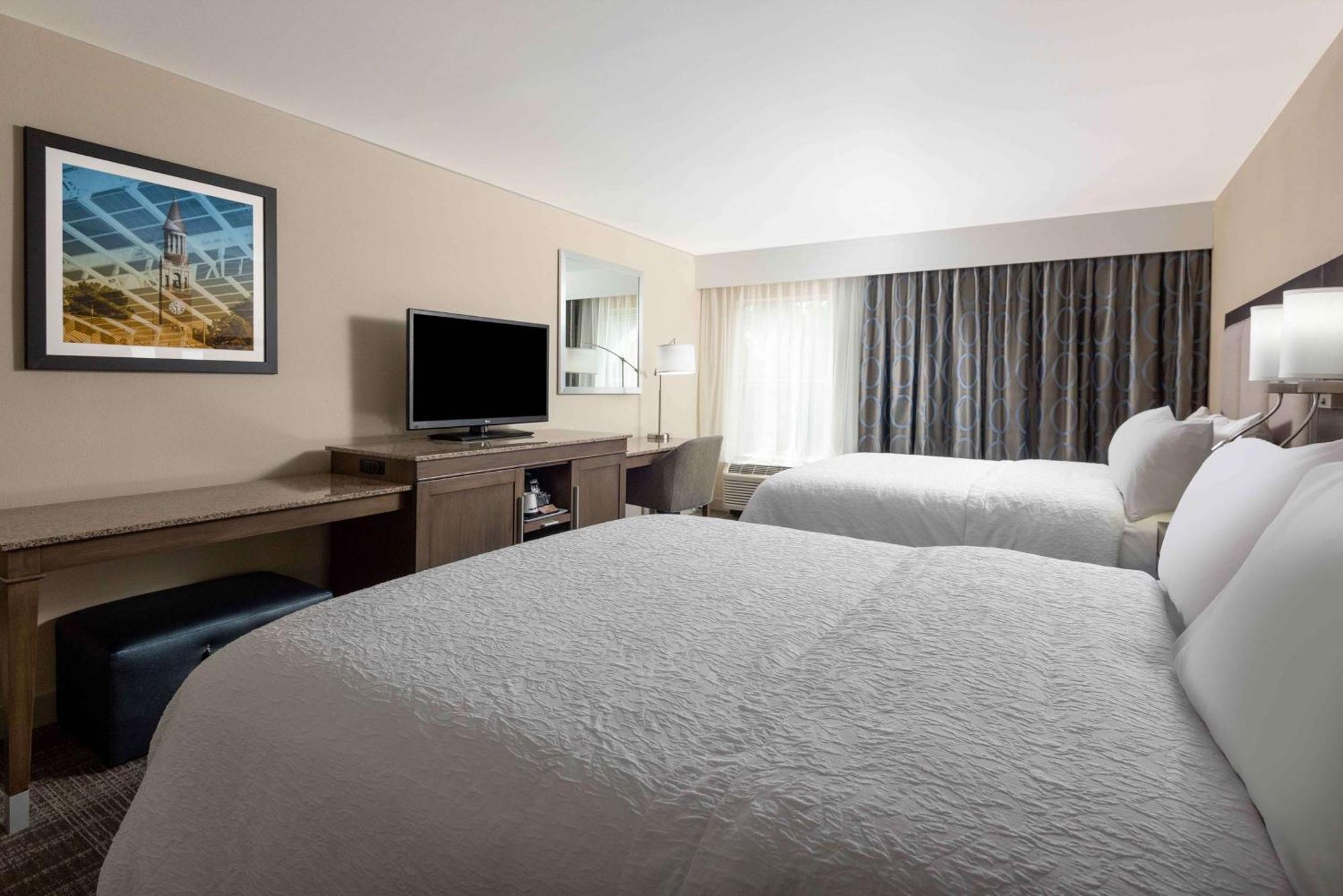 Hampton Inn & Suites Chapel Hill/Durham Εξωτερικό φωτογραφία