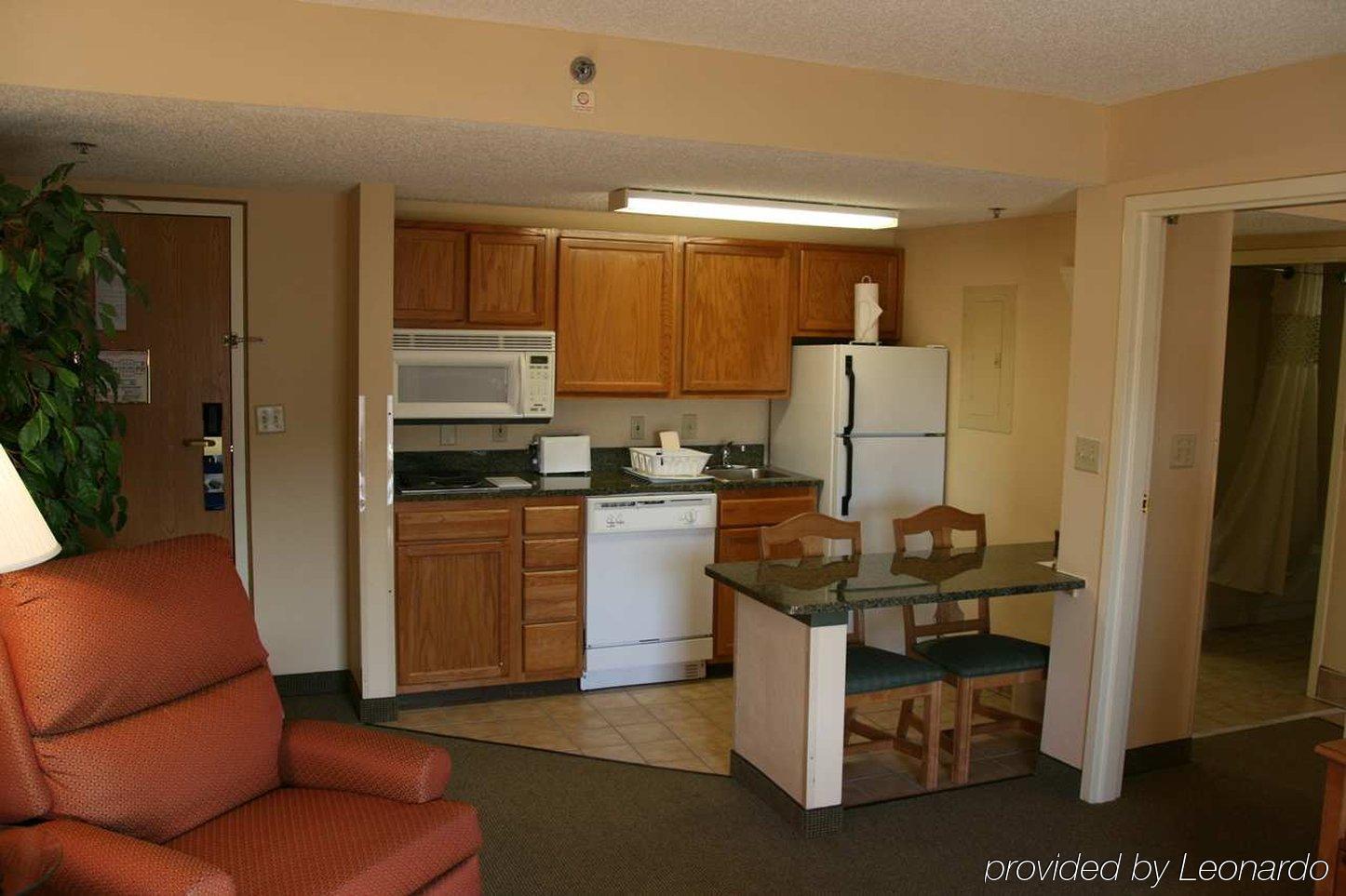 Hampton Inn & Suites Chapel Hill/Durham Δωμάτιο φωτογραφία