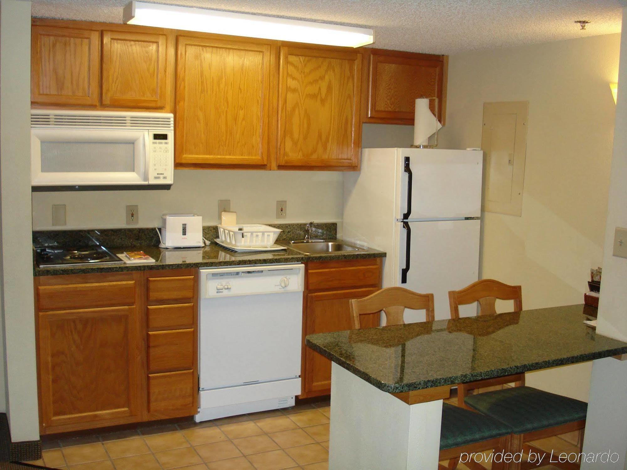 Hampton Inn & Suites Chapel Hill/Durham Δωμάτιο φωτογραφία